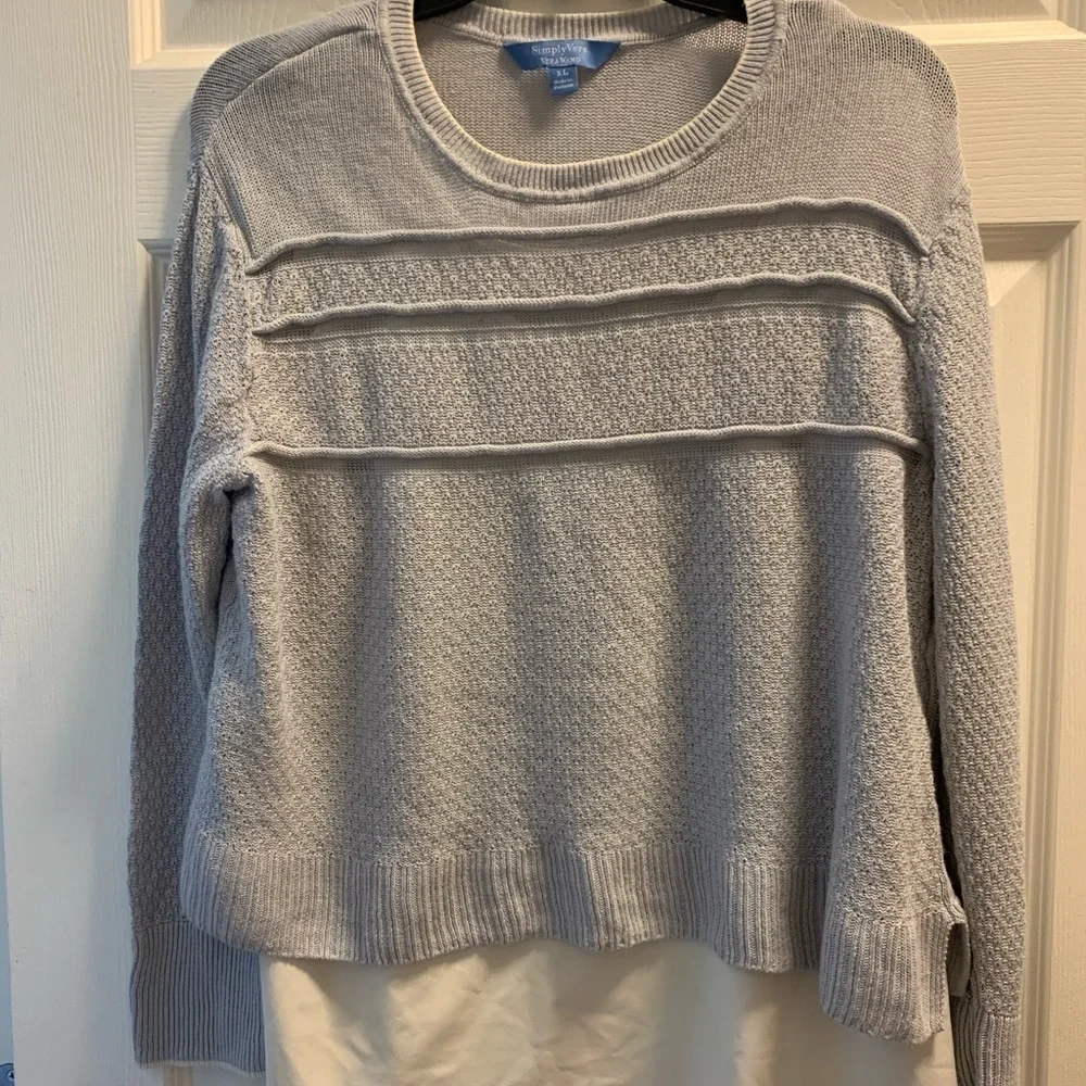 Vera Wang blue knit sweater with sheer lined bottom‎